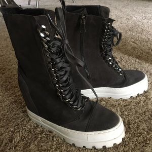 Ovyé hidden wedge shoes